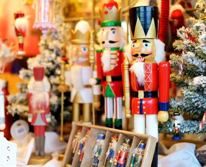 Pestro dogajanje v decembru